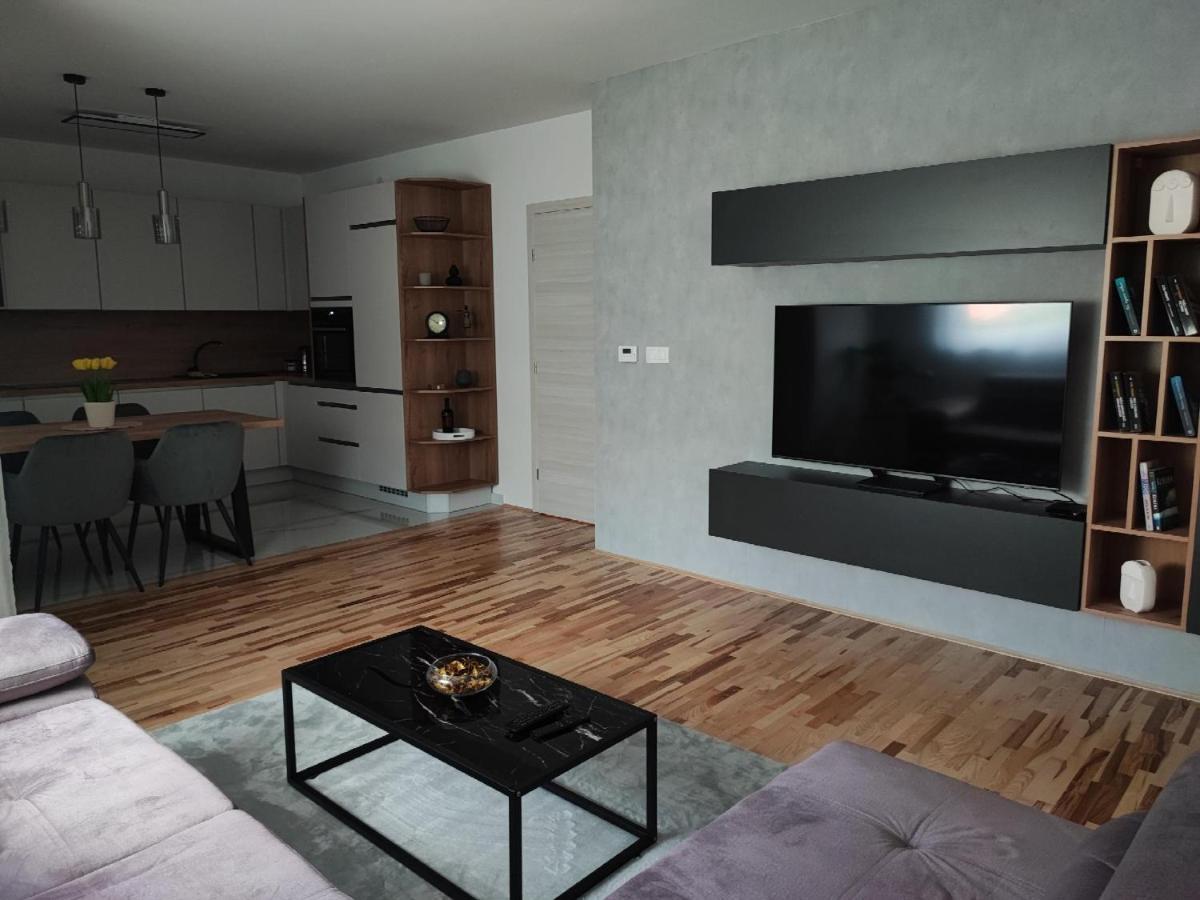 Apartman Plum - Self Check In, Free Parking Osijek Buitenkant foto